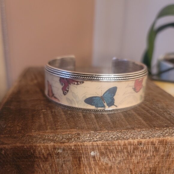 Butterfly Cuff Bracelet (Brand new) - Picture 1 of 13
